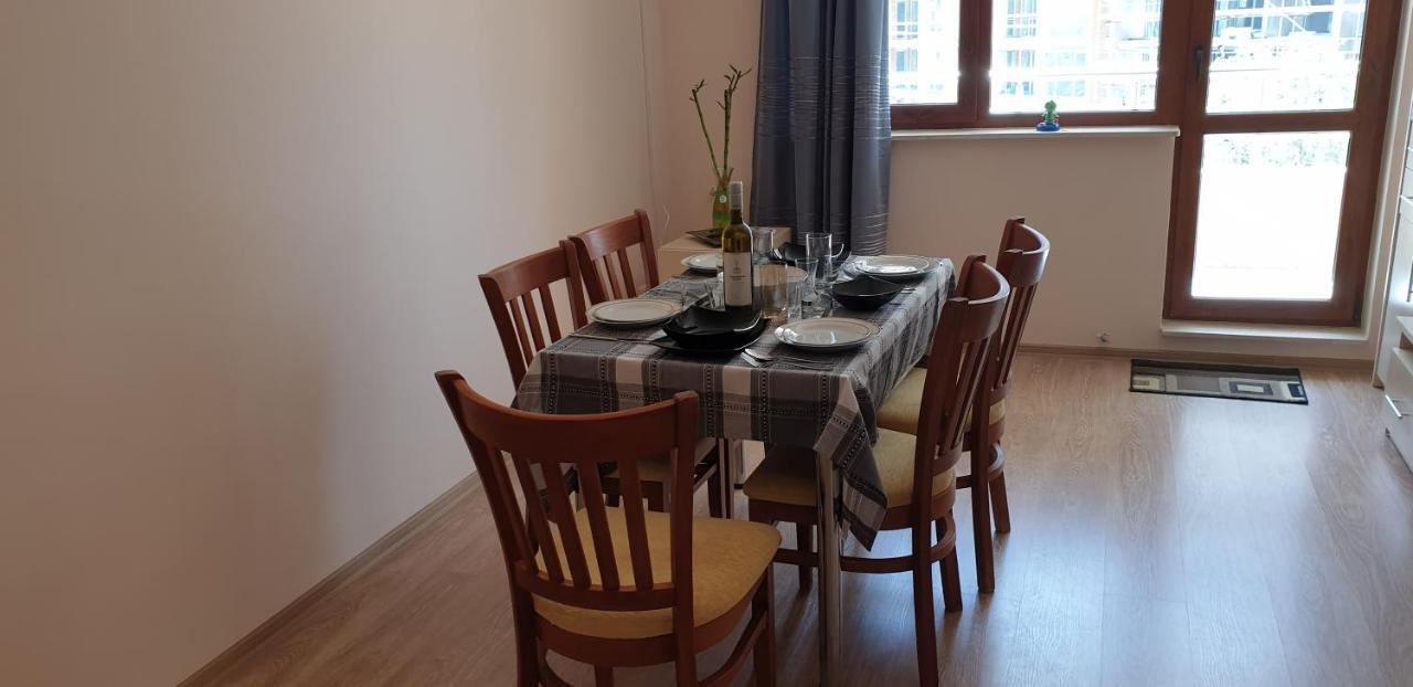 Family Holiday Apartments Breez 1 Warna Exterior foto