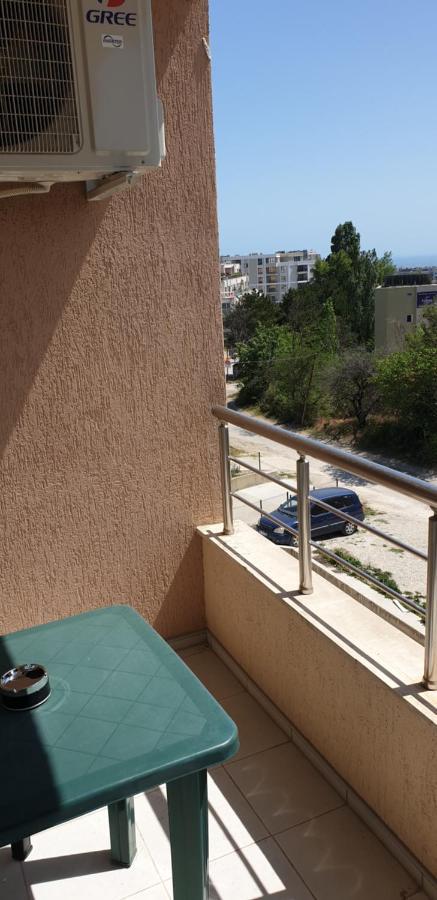 Family Holiday Apartments Breez 1 Warna Exterior foto